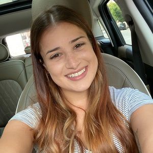 Meet your Posher, Emily